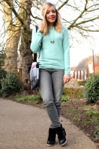 Le petit pull menthe / vert d&rsquo;eau