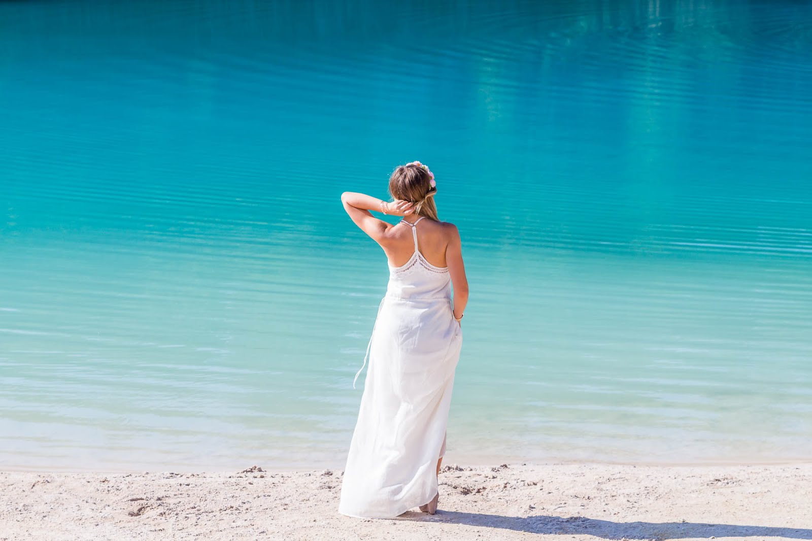 Robe blanche shooting paradisiaque