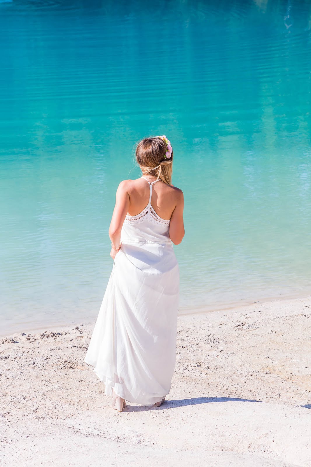 Robe blanche longue dos croisé