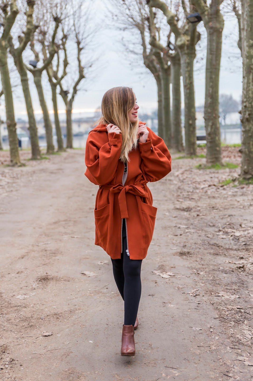 manteau femme couleur rouille