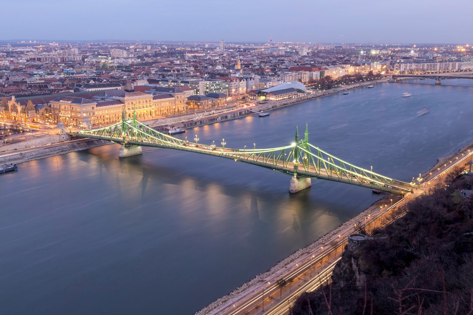 Budapest Danube voyage city guide