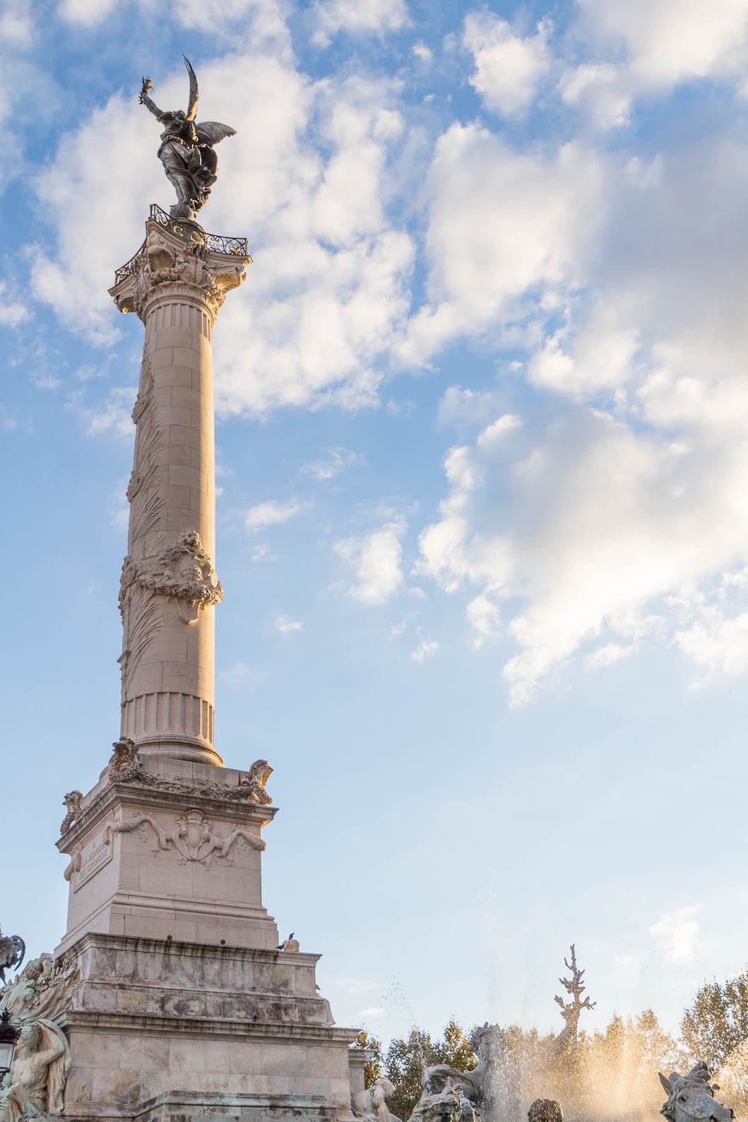 visiter statut quinconces bordeaux