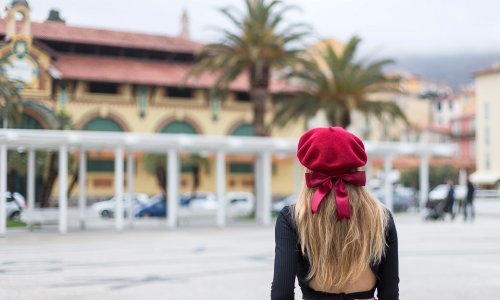 comment porter le béret rouge