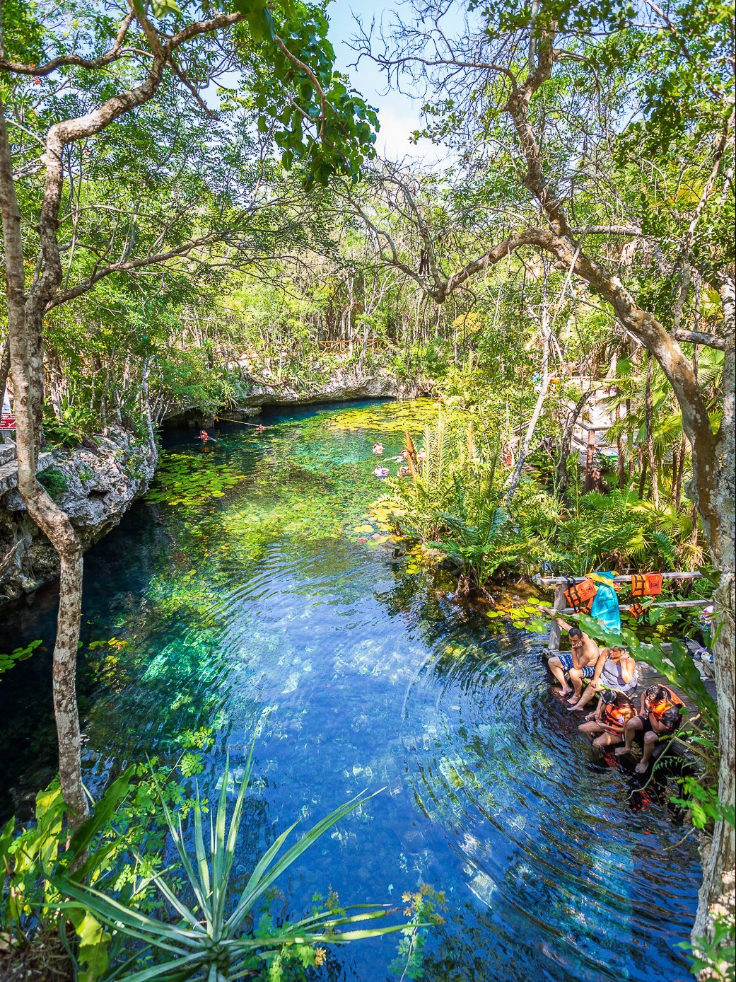 Cenote Nicte-Ha Yucatan