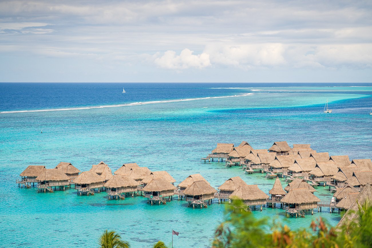 bungalow pilotis tahiti