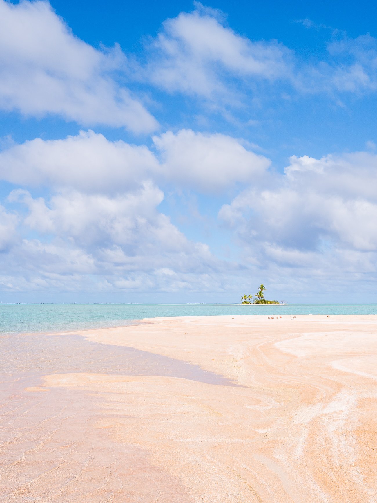 Plage de sable rose Fakarava