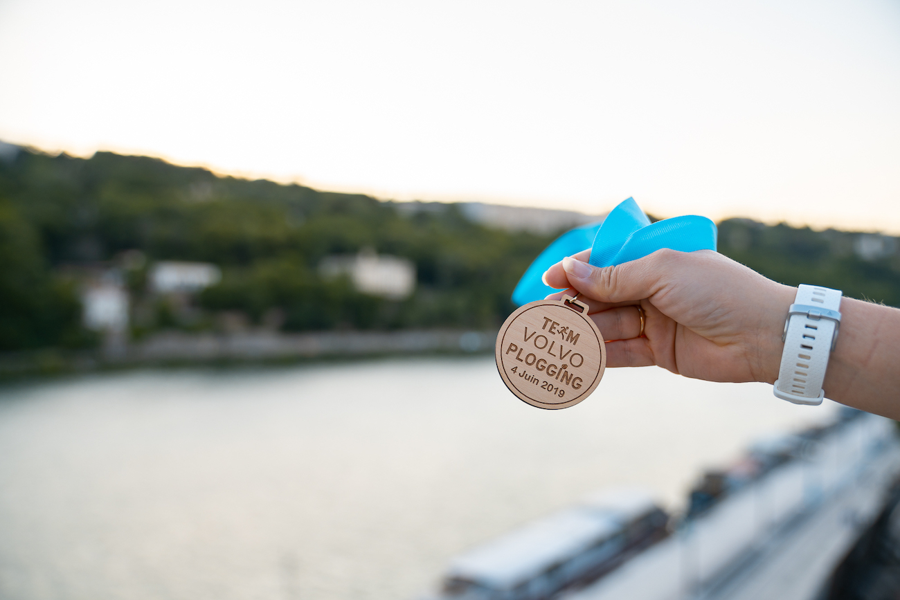 Médaille en bois Volvo Plogging