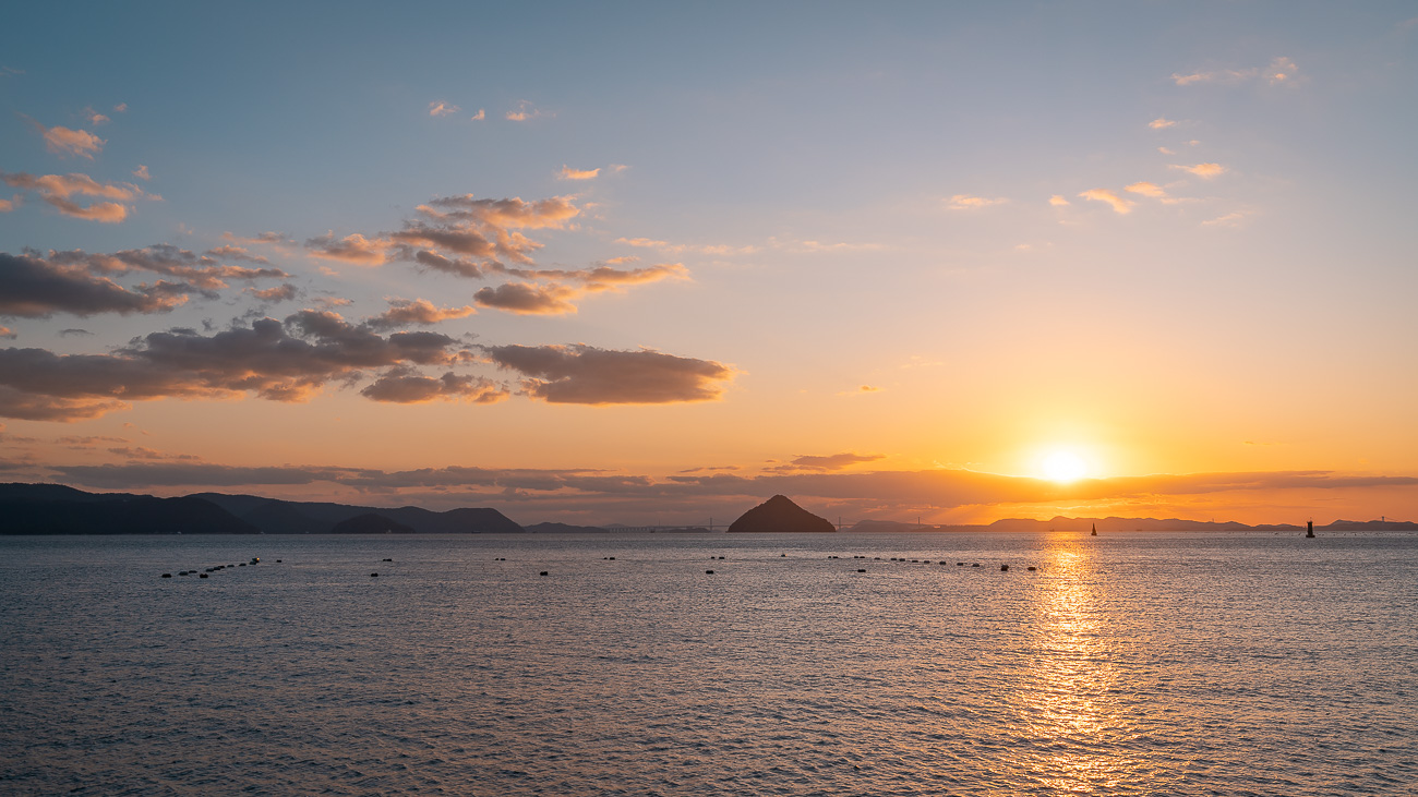 Coucher de soleil à Naoshima au Japon