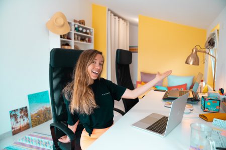 YOGA AU BUREAU : spécial télétravail (15min assis/debout)