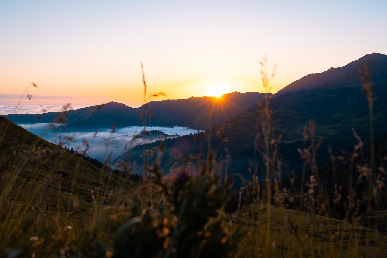 randonner Pyrénées coucher de soleil