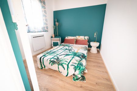 Notre petite chambre d&rsquo;amis (et palier lumineux)