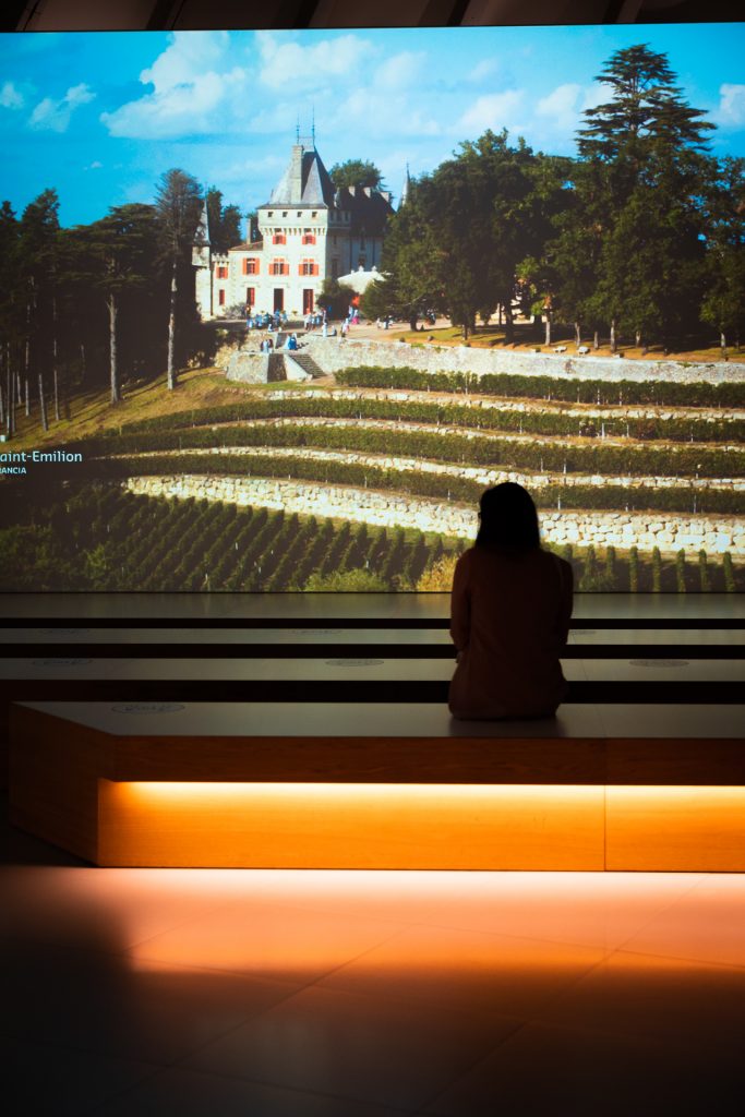 cité du vin écran géant