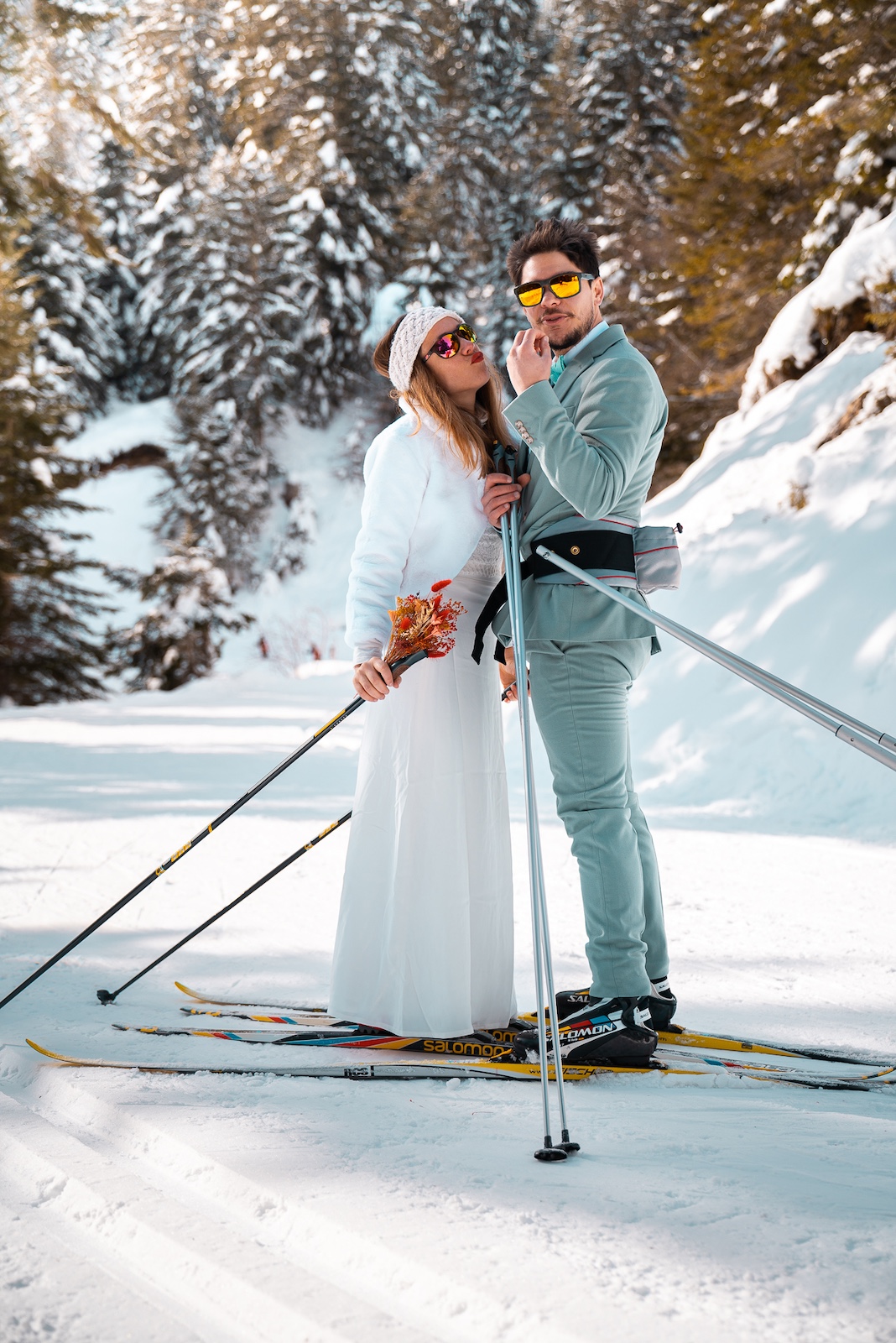 couple ski